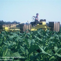 Student in actie op de machine